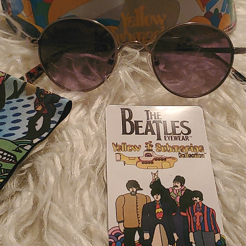 Sunglasses - Picture 2 of 5